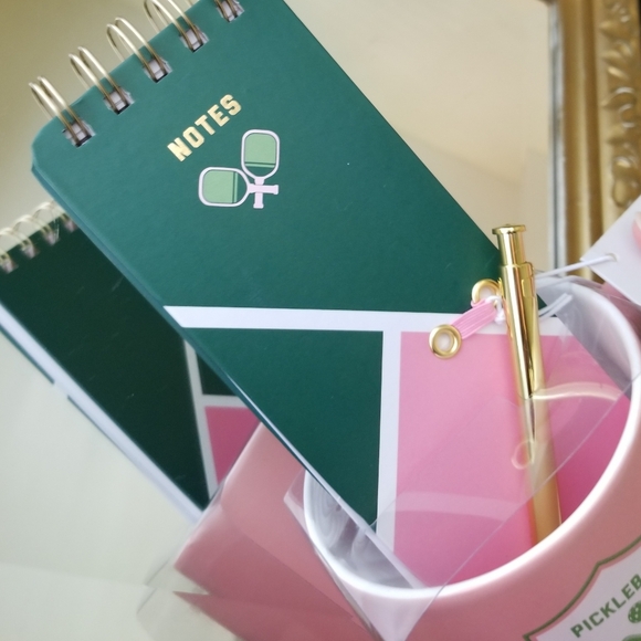 ❗Barbiecore Retro Pink Green "Pickleball Champ" Ceramic Mug with Notepad and Pen - Picture 4 of 5